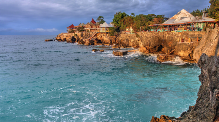 TOP WARM WEATHER CHRISTMAS TRAVEL DESTINATIONS FOR FAMILIES NEGRIL JAMAICA