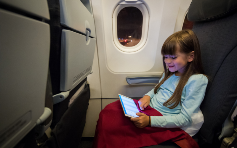 tips for long haul flights with kids